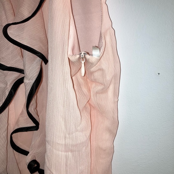 L | Pink Blouse - Picture 3 of 4